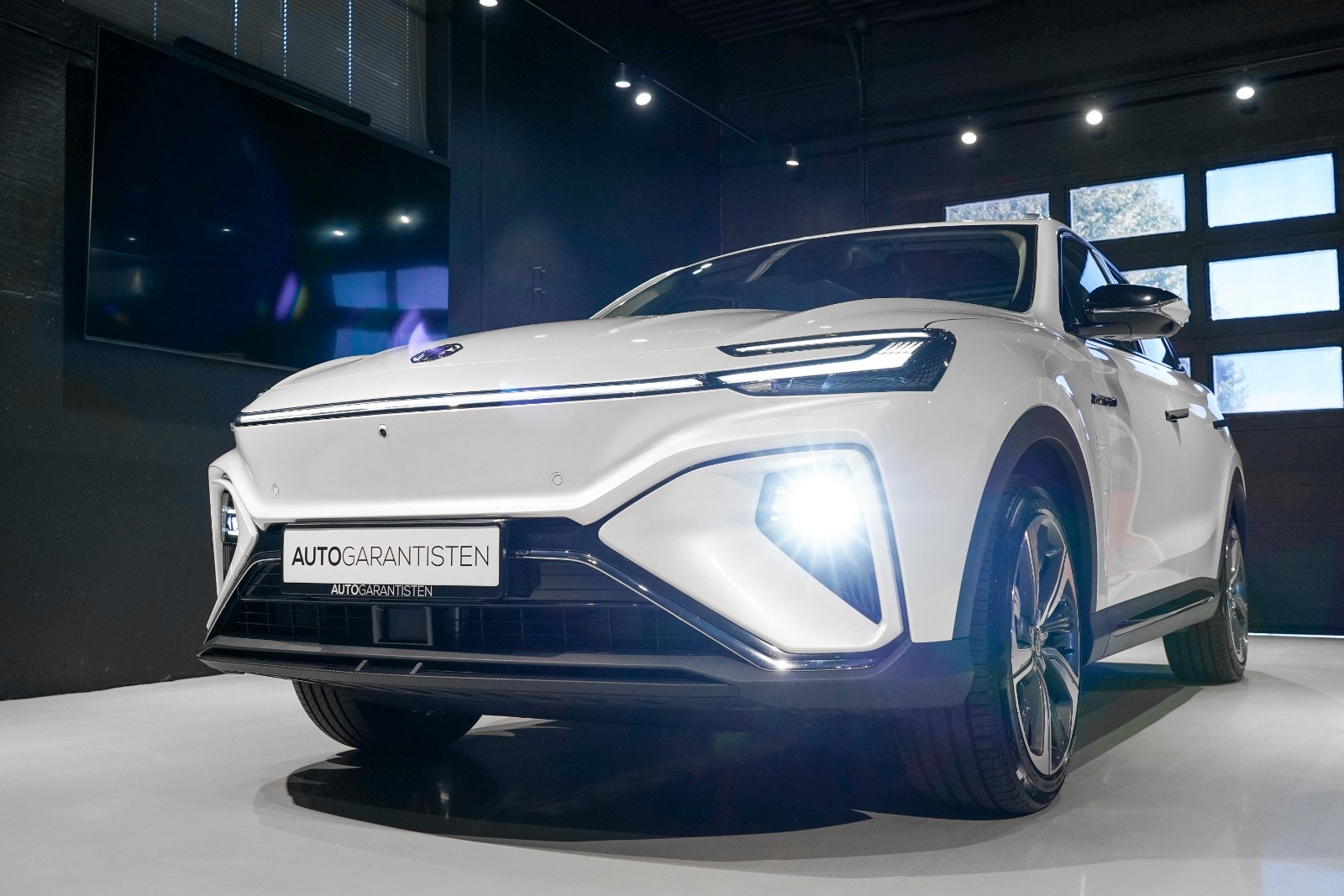 MG Marvel R Performance Automatisk, 288hk, 2024