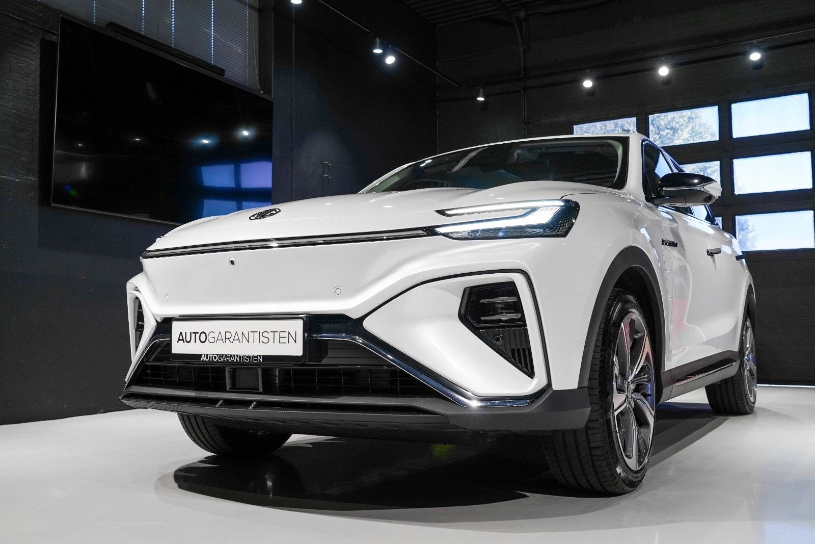 MG Marvel R Performance Automatisk, 288hk, 2024