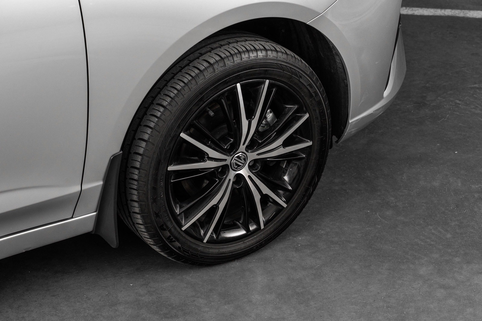 MG 5 Long Range 61.1 kWh, 156hp, 2024