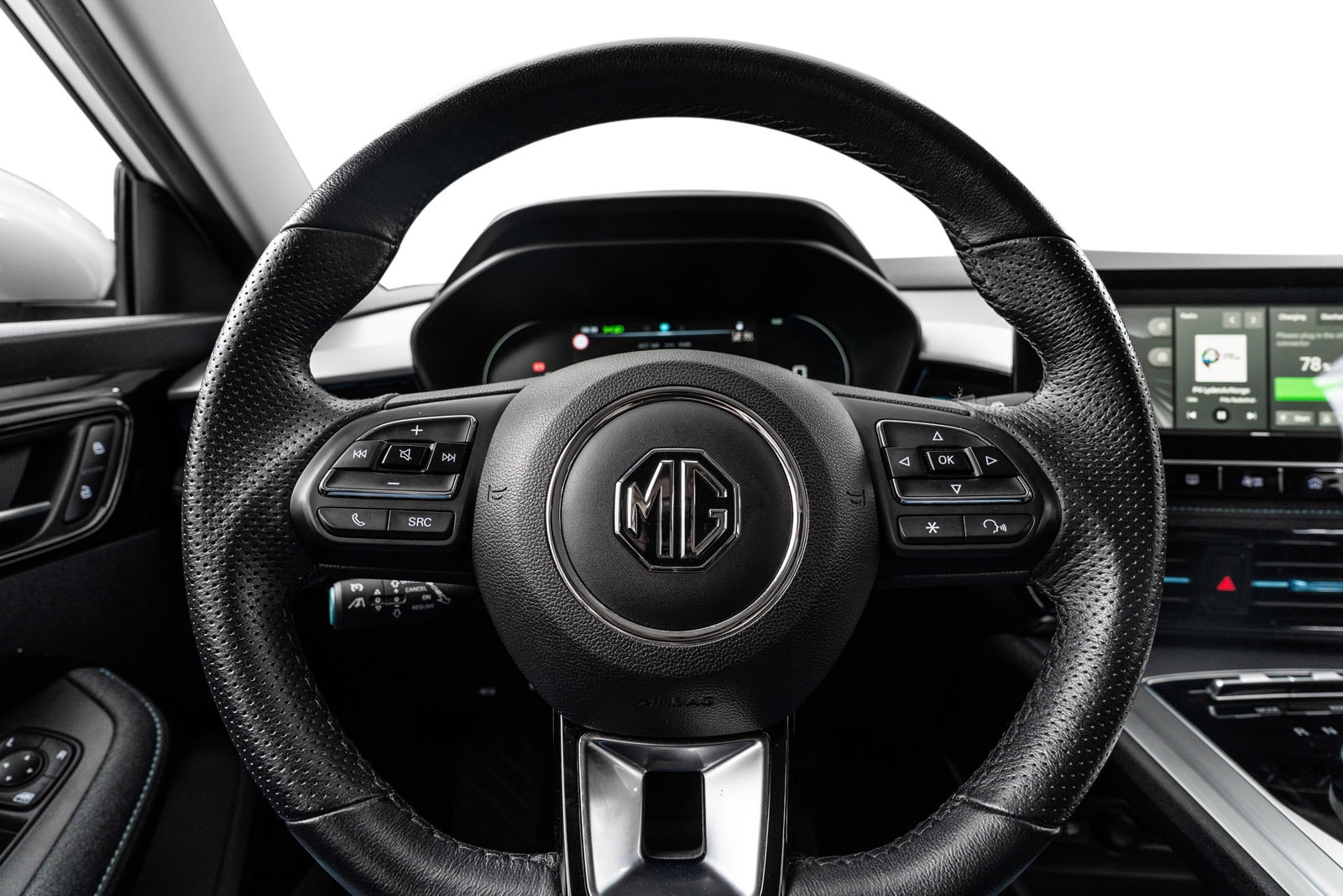 MG 5 Long Range 61.1 kWh, 156hp, 2024
