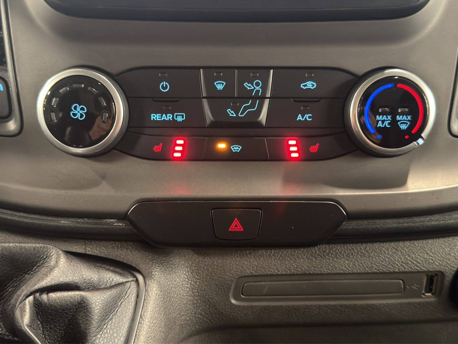 Ford Transit Custom 340 2.0 EcoBlue Manual, 130hp, 2023