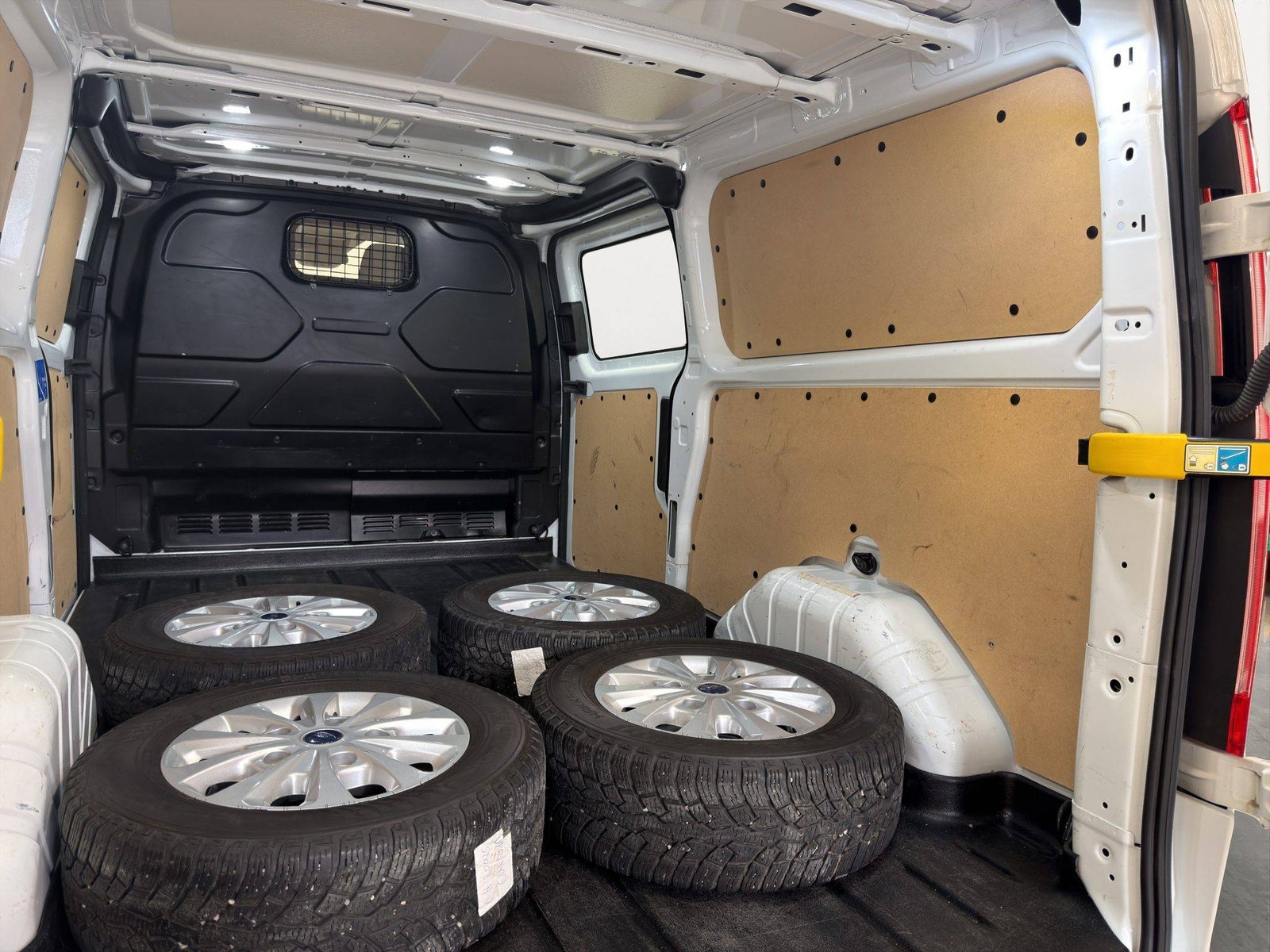Ford Transit Custom 340 2.0 EcoBlue Manual, 130hp, 2023
