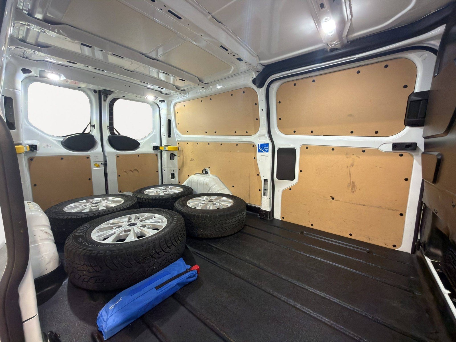 Ford Transit Custom 340 2.0 EcoBlue Manual, 130hp, 2023