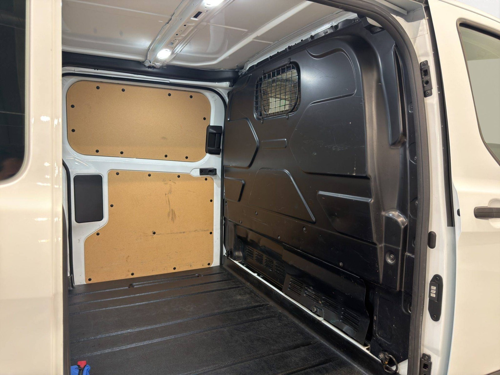 Ford Transit Custom 340 2.0 EcoBlue Manual, 130hp, 2023