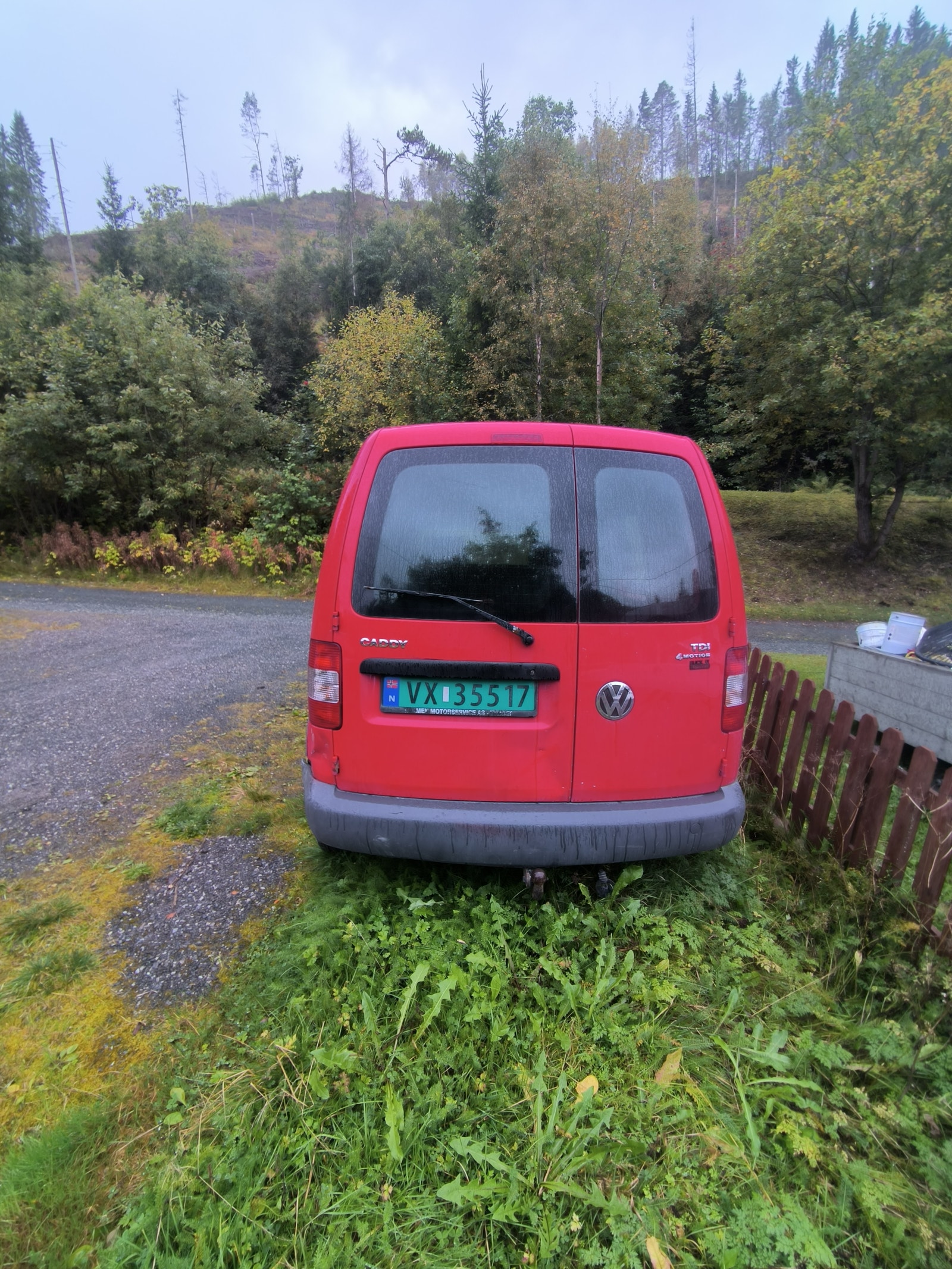 Volkswagen Caddy Combi 1.9 TDI DPF 4Motion 8v Manual, 105hp, 2010