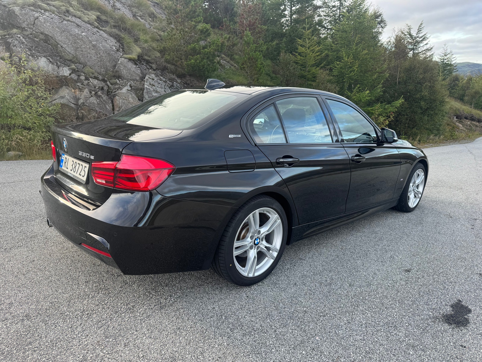 BMW 330e Sedan Steptronic, 252hp, 2018