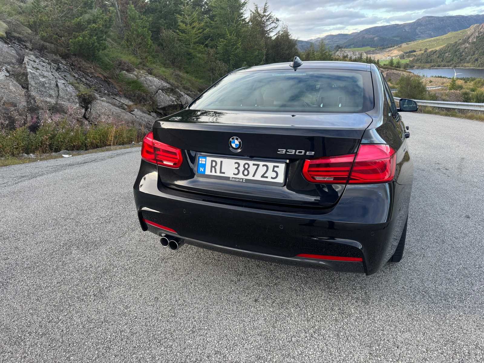 BMW 330e Sedan Steptronic, 252hp, 2018