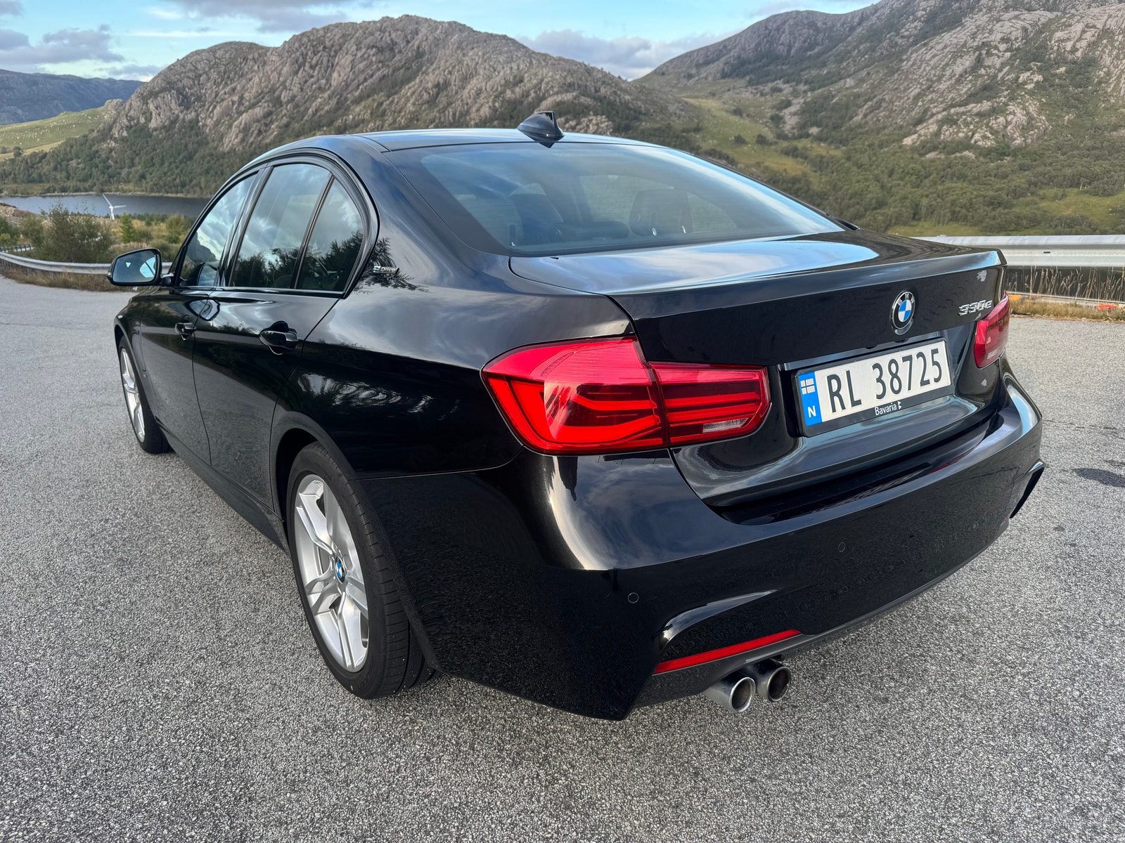 BMW 330e Sedan Steptronic, 252hp, 2018