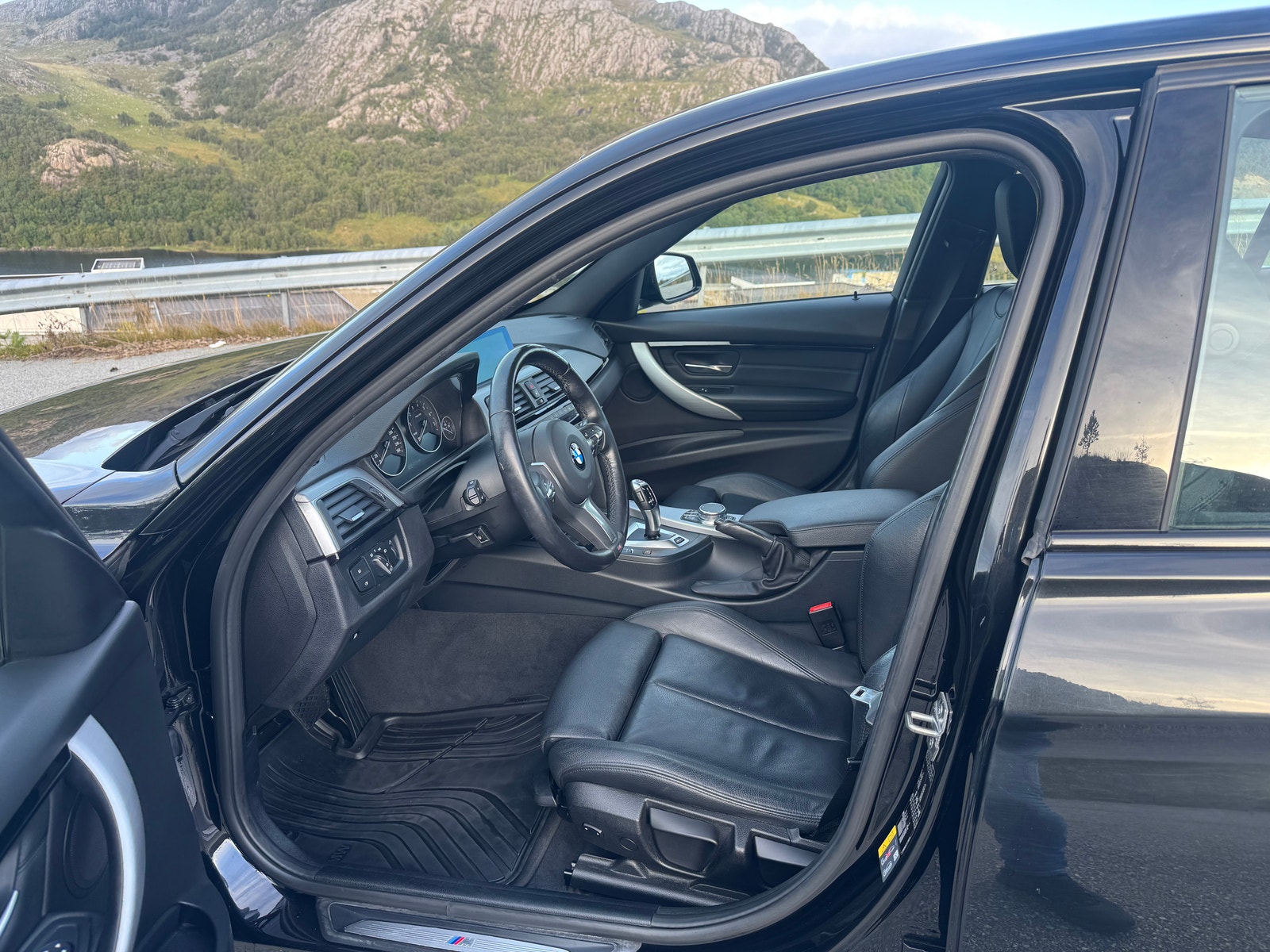BMW 330e Sedan Steptronic, 252hp, 2018