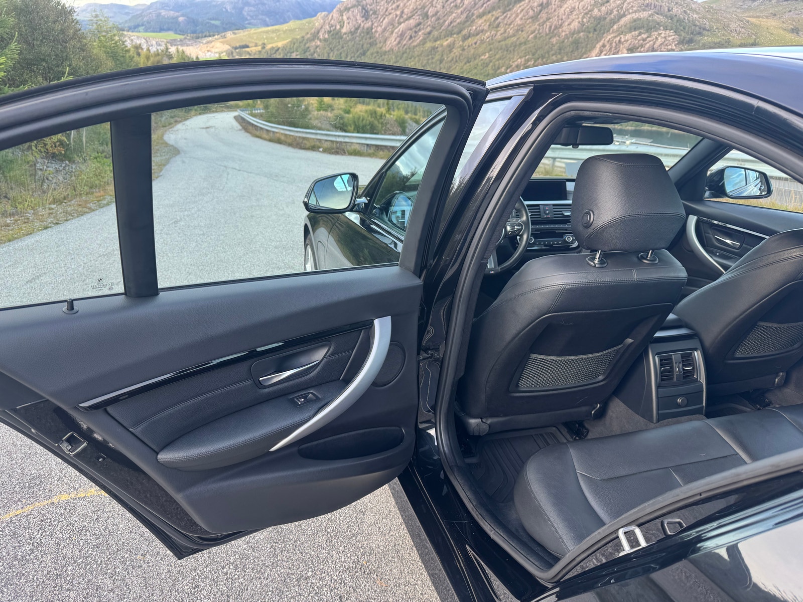 BMW 330e Sedan Steptronic, 252hp, 2018