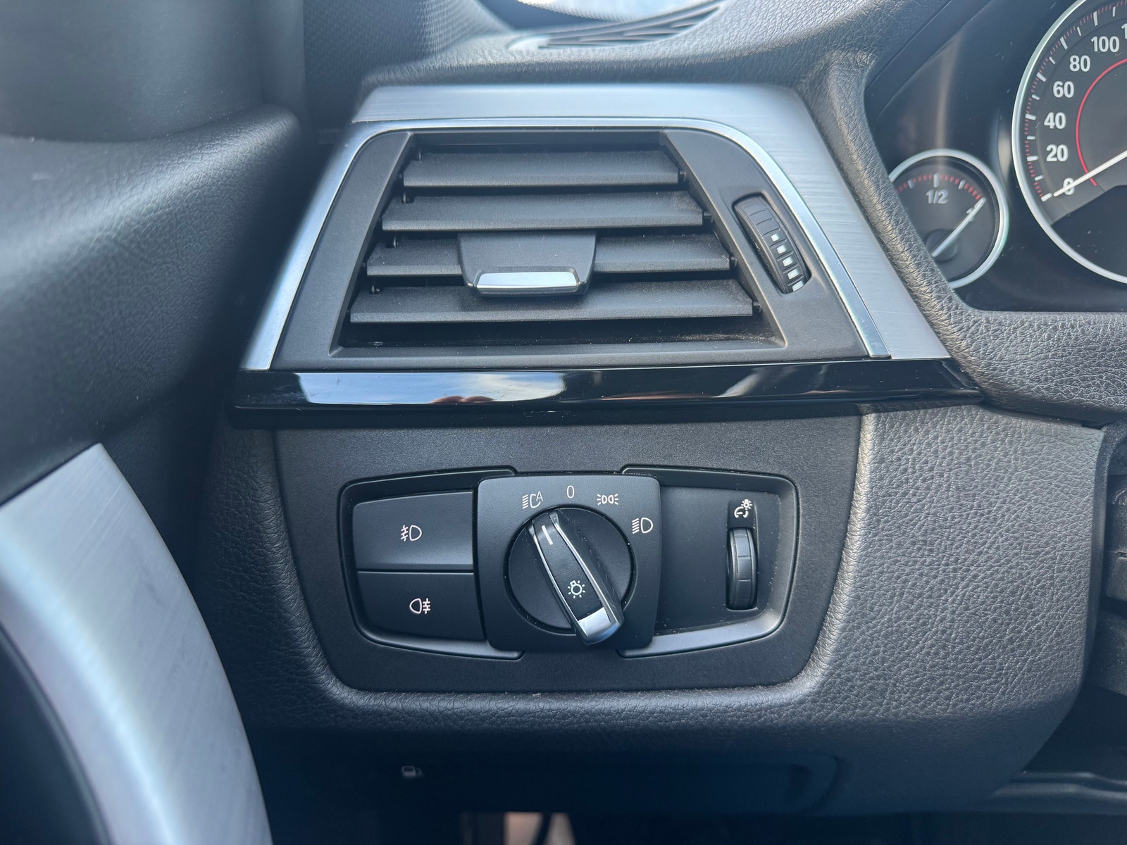 BMW 330e Sedan Steptronic, 252hp, 2018