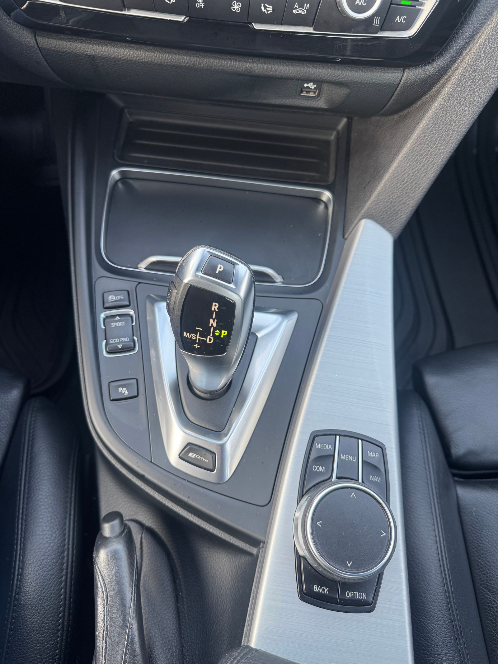 BMW 330e Sedan Steptronic, 252hp, 2018