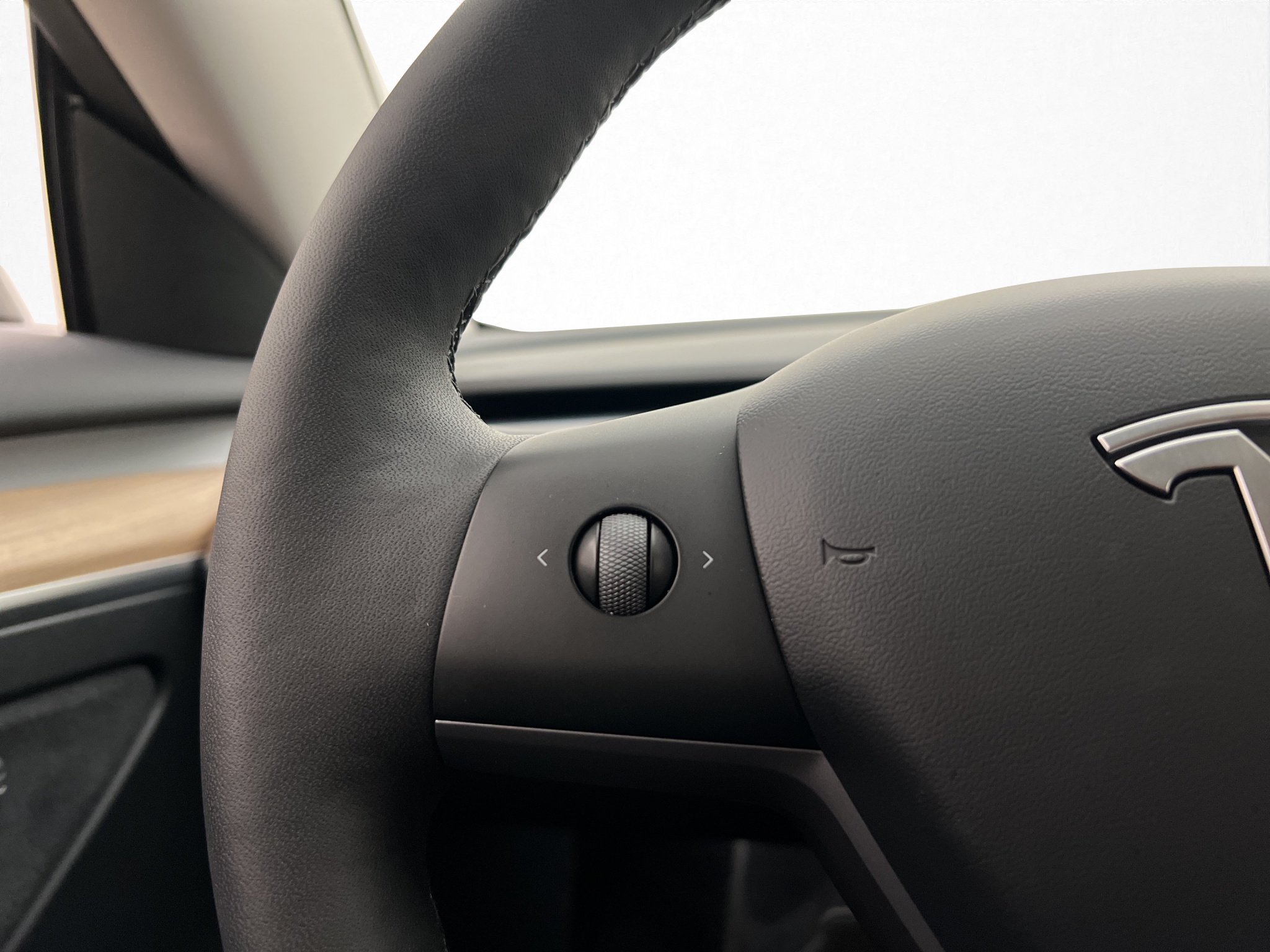 Tesla Model 3 Long Range AWD, 498ps, 2023