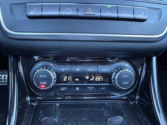 Mercedes-Benz CLA 180 7G-DCT, 122hp, 2014