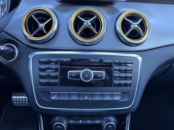 Mercedes-Benz CLA 180 7G-DCT, 122hp, 2014