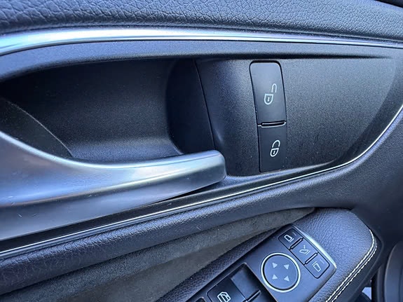 Mercedes-Benz CLA 180 7G-DCT, 122hp, 2014