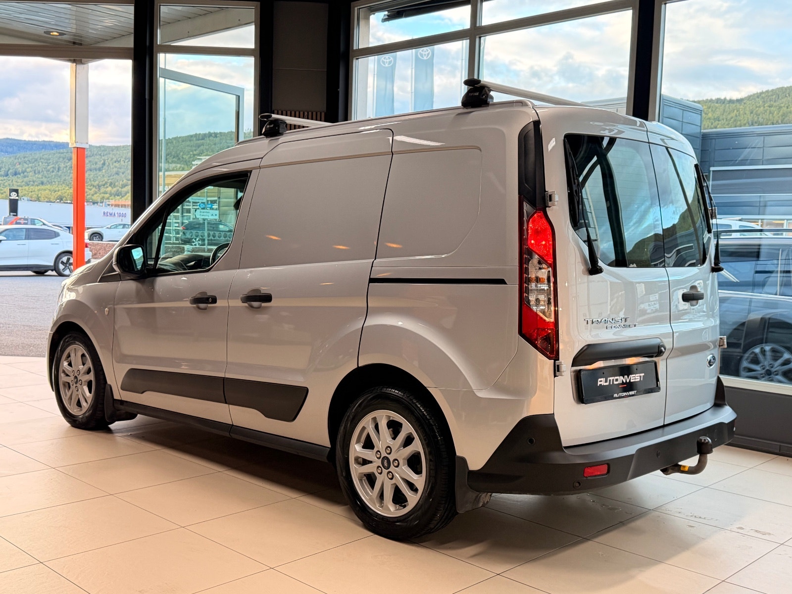 Ford Transit Connect 220 1.5 EcoBlue SelectShift, 8-trins, 120ps, 2020