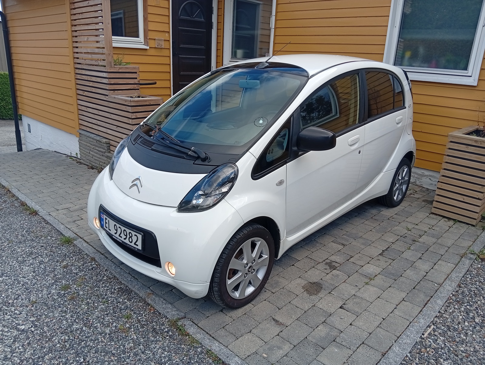 Citroën C-Zero 16 kWh, 67ps, 2015
