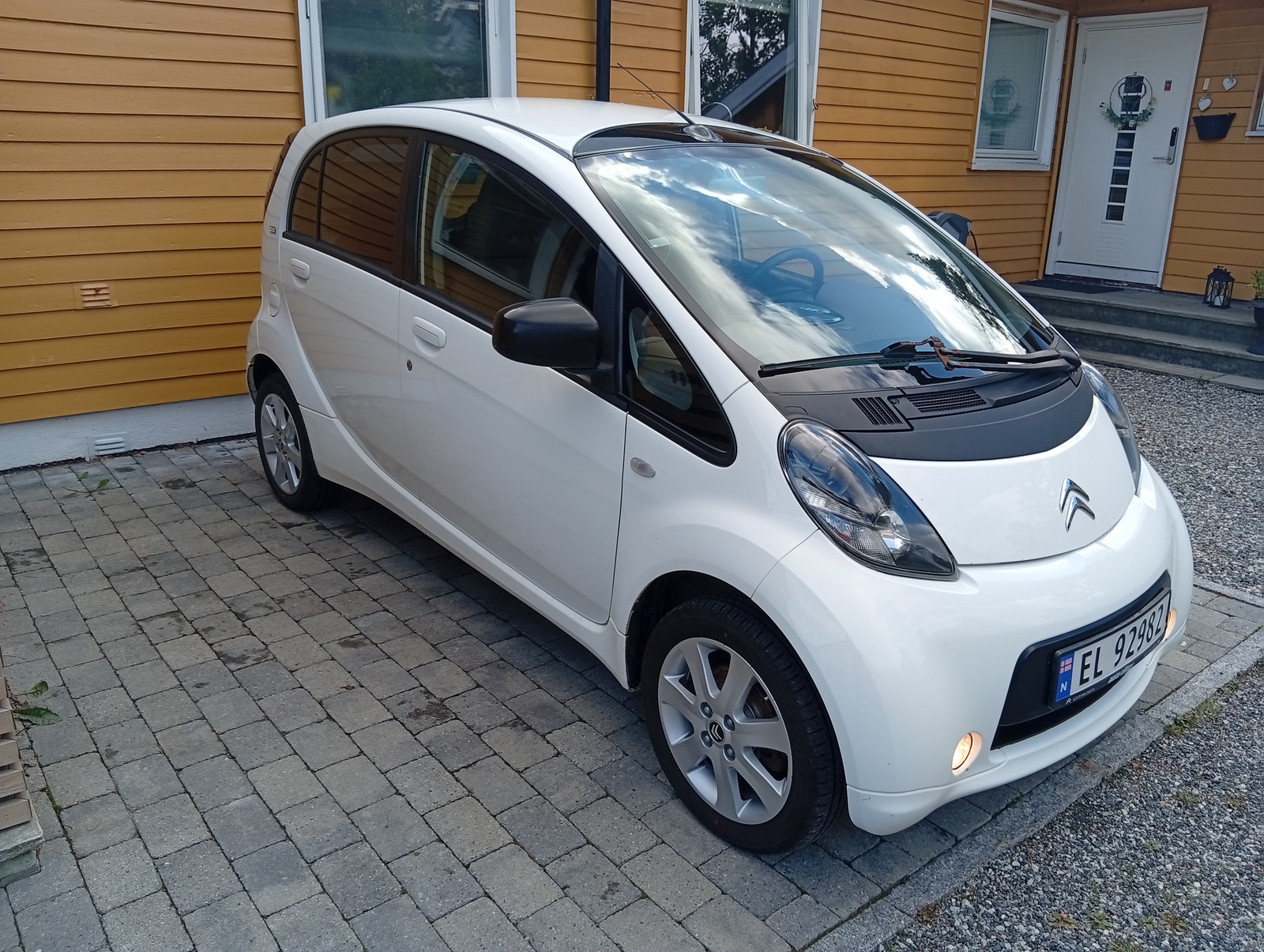 Citroën C-Zero 16 kWh, 67ps, 2015
