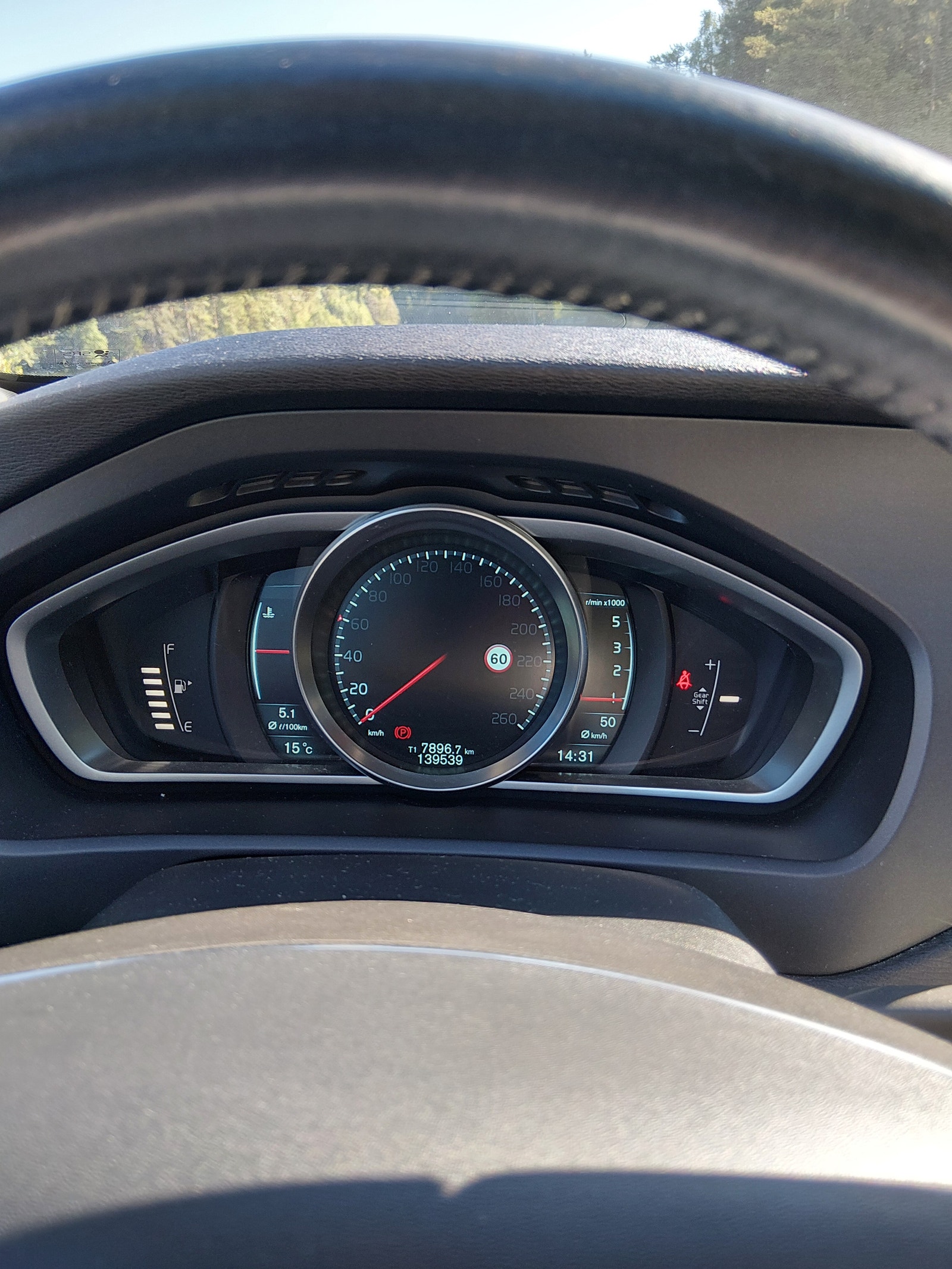 Volvo V40 D2 Manual, 6-trins, 115ps, 2014