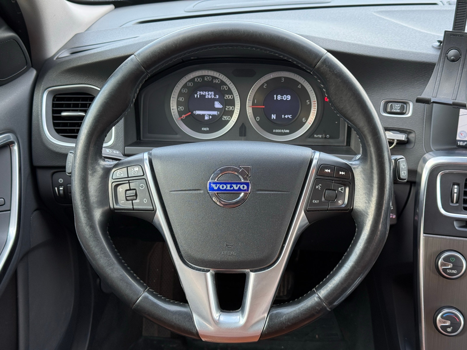 Volvo V60 D3 Geartronic, 163hp, 2011