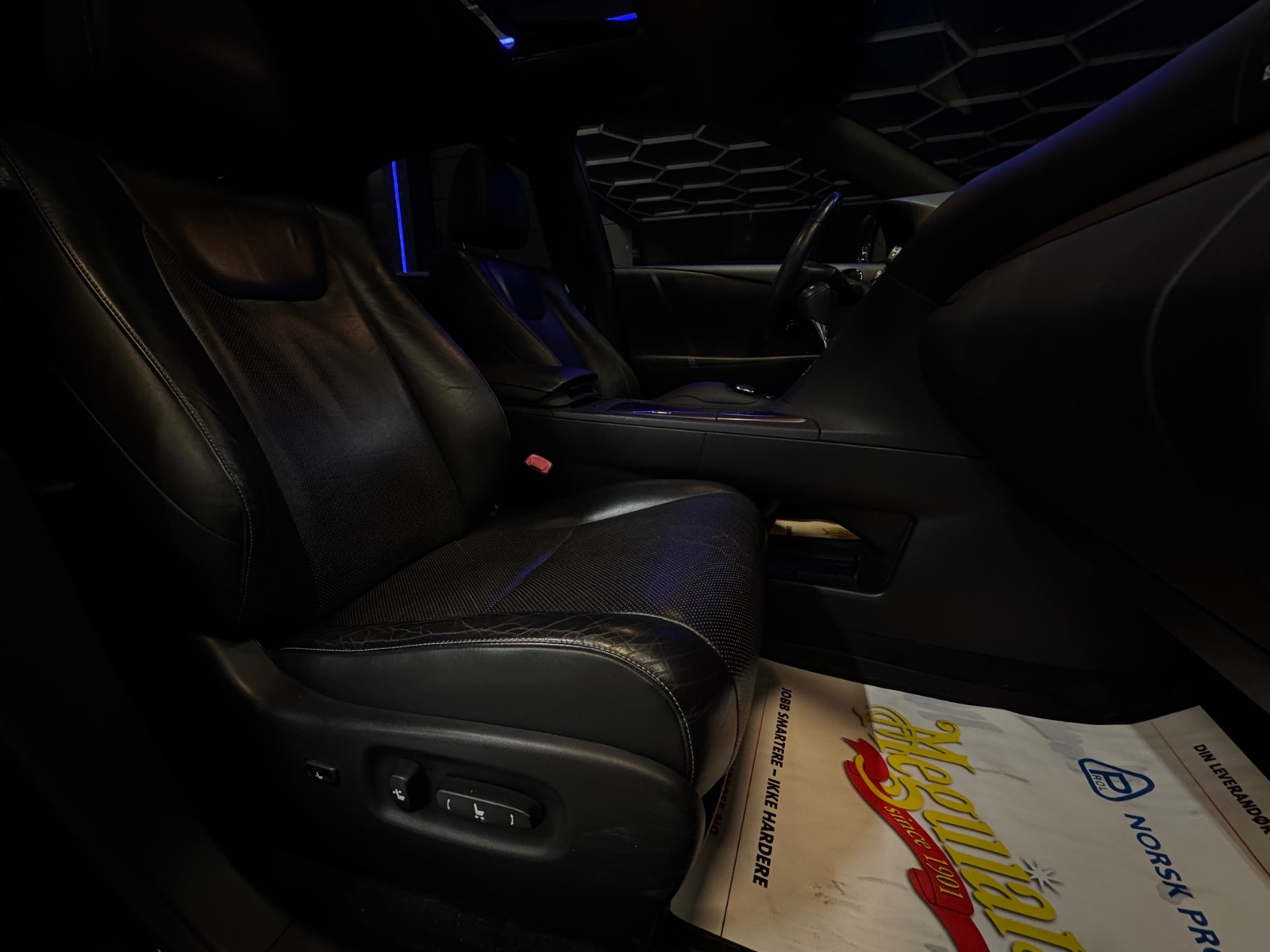 Lexus RX 450h AWD 3.5 V6 AWD CVT, 299ps, 2012