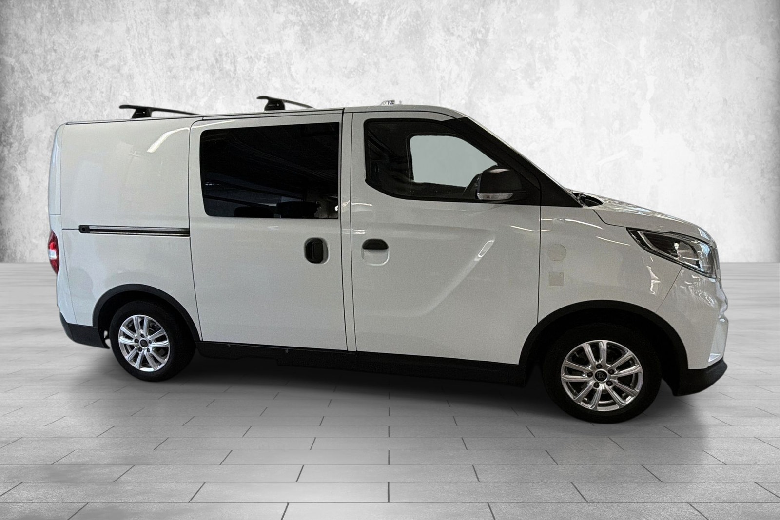 Maxus e-Deliver 3 52.5 kWh, 122ps, 2020