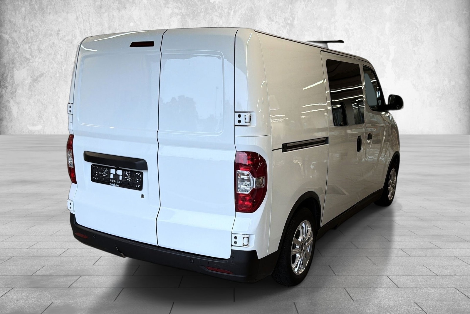 Maxus e-Deliver 3 52.5 kWh, 122ps, 2020