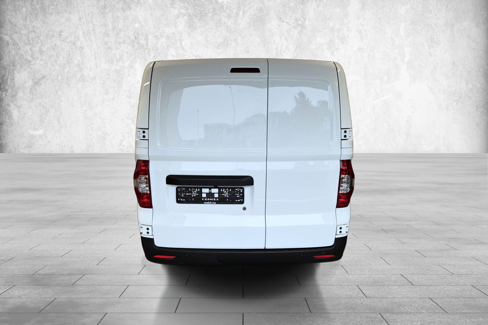 Maxus e-Deliver 3 52.5 kWh, 122ps, 2020