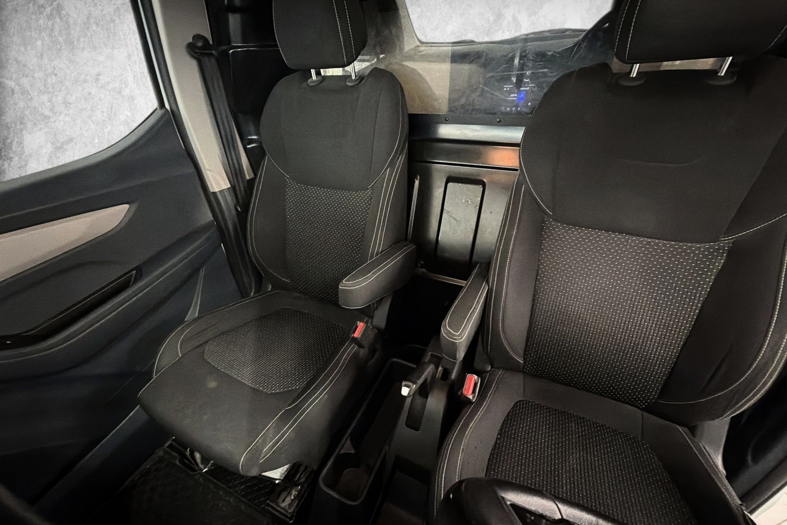 Maxus e-Deliver 3 52.5 kWh, 122ps, 2020