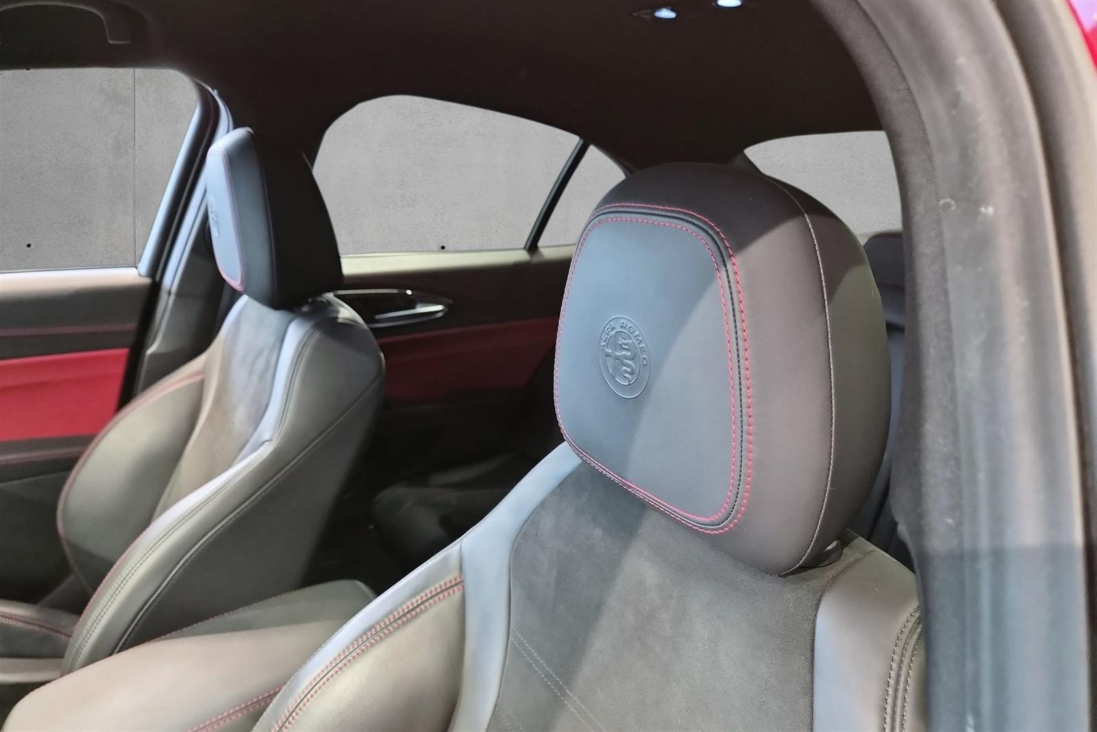 Alfa Romeo Giulia 2.0 Turbo 16V Q4 Automatic, 280hp, 2020