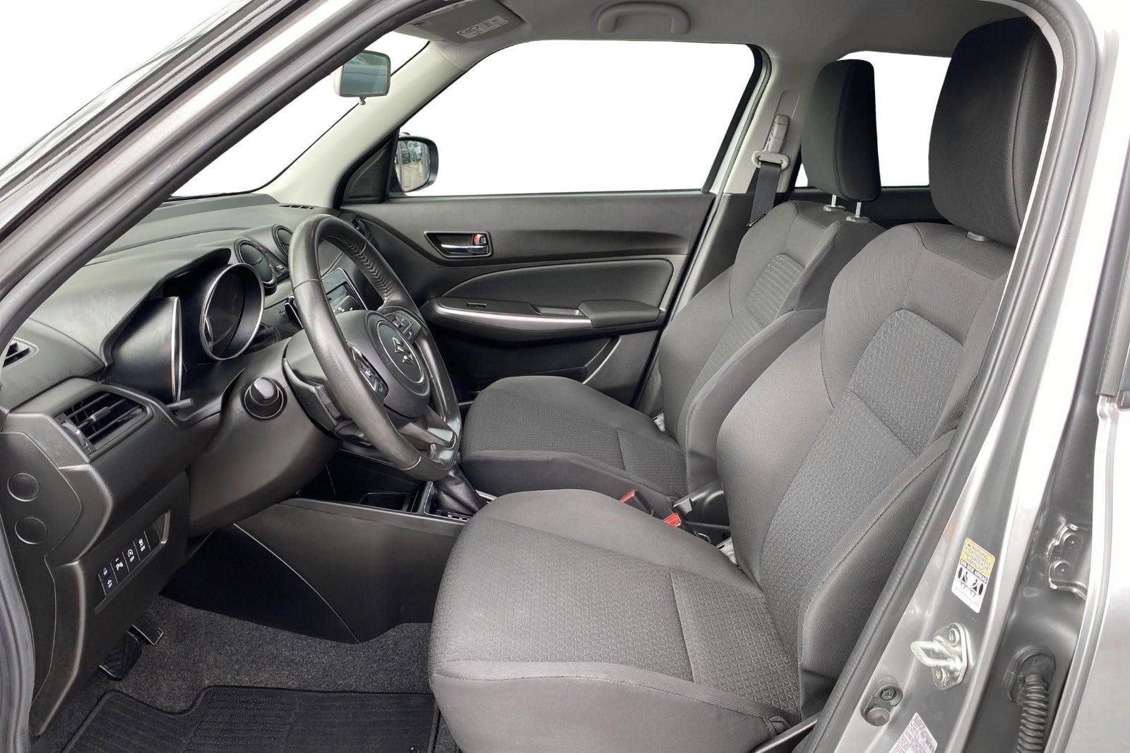 Suzuki Swift Hybrid CVT, 83ps, 2020