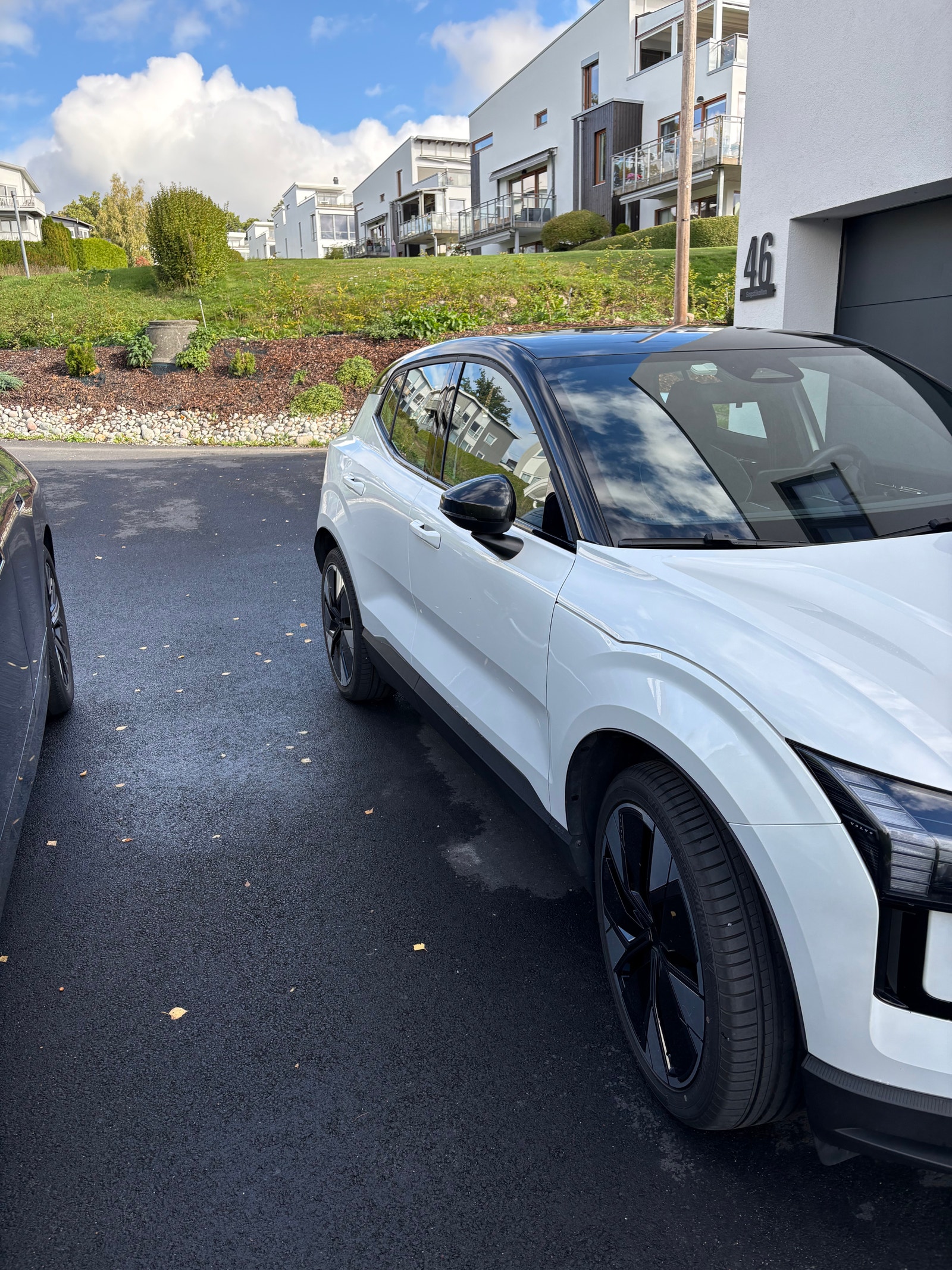 Volvo EX30 Single Motor Extended Range, 272hp, 2025