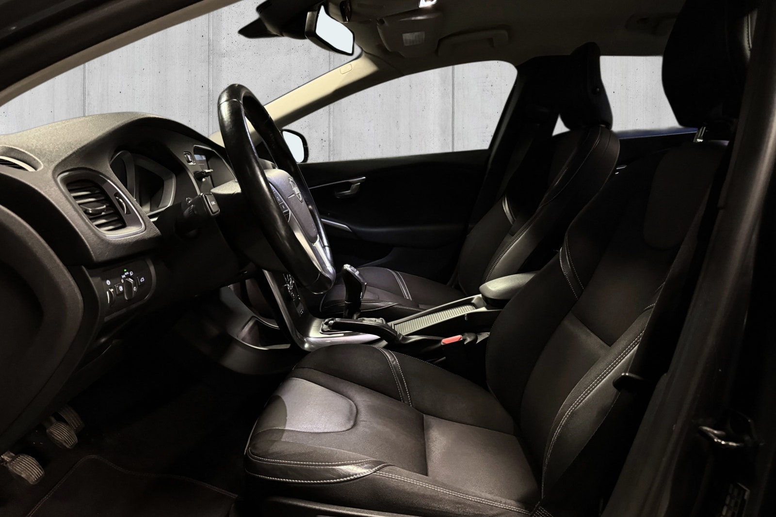 Volvo V40 D2 Manual, 115hp, 2013