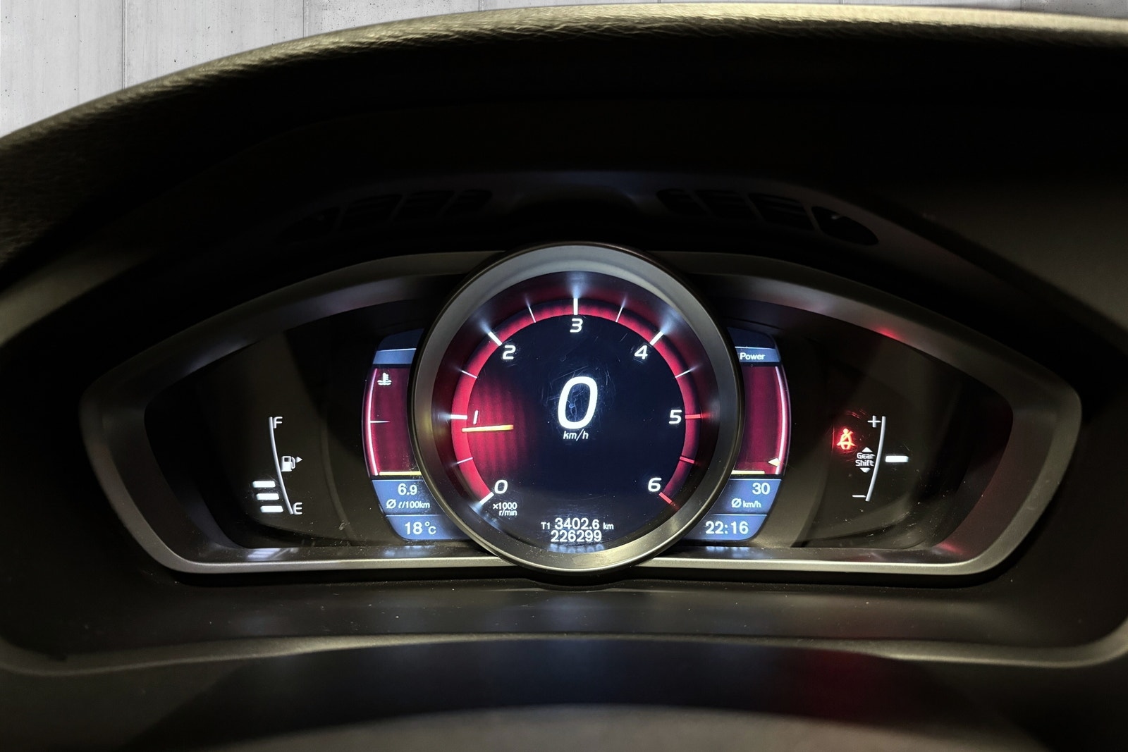 Volvo V40 D2 Manual, 115hp, 2013