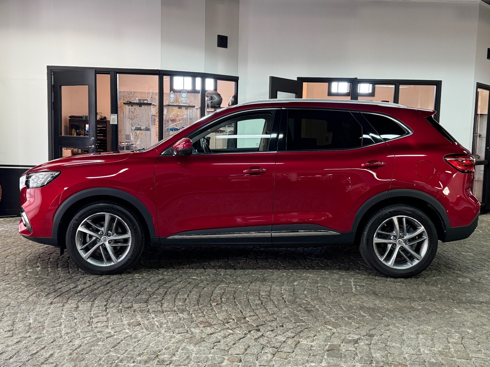 MG EHS PHEV EDU II, 258hp, 2021