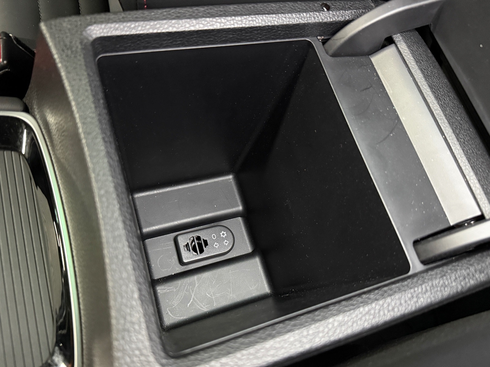 MG EHS PHEV EDU II, 258hp, 2021