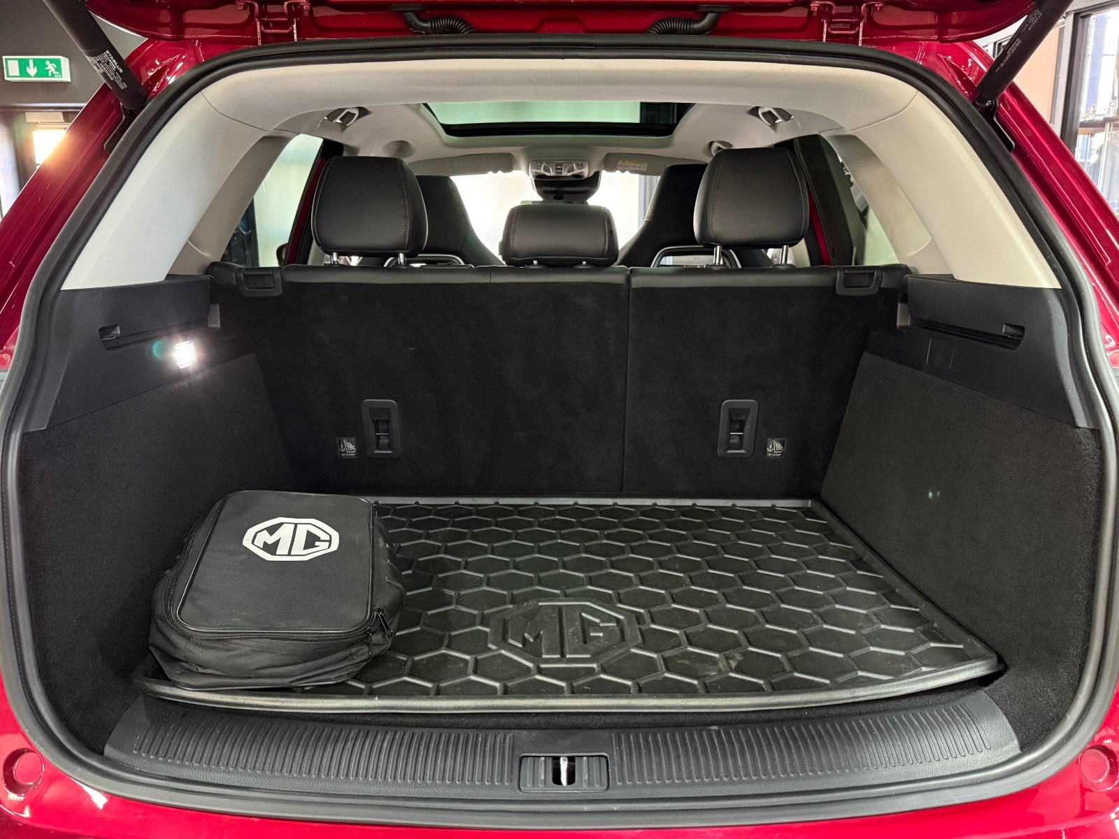 MG EHS PHEV EDU II, 258hp, 2021