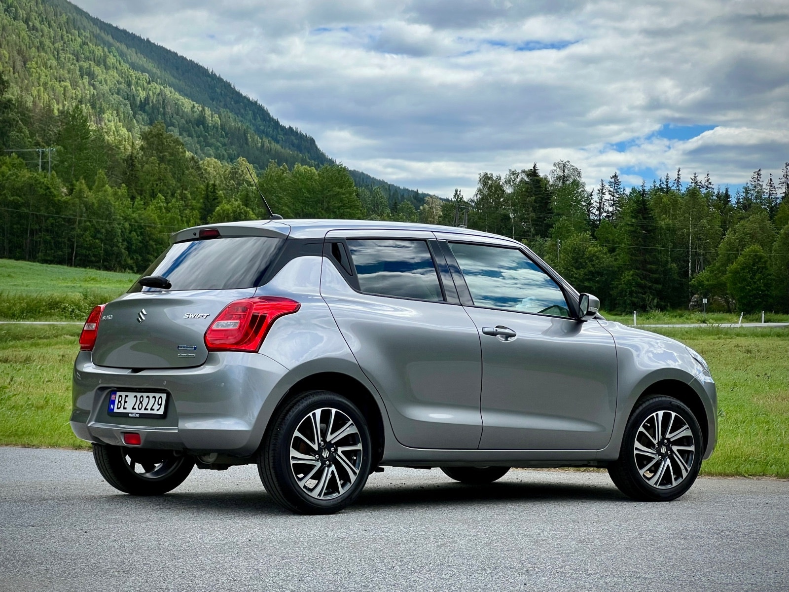 Suzuki Swift Hybrid AllGrip Manual, 5-trins, 83ps, 2021