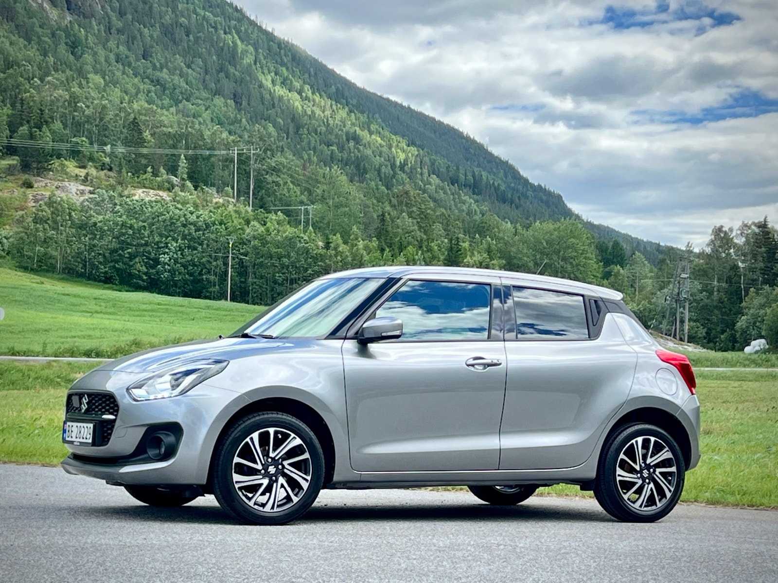 Suzuki Swift Hybrid AllGrip Manual, 5-trins, 83ps, 2021
