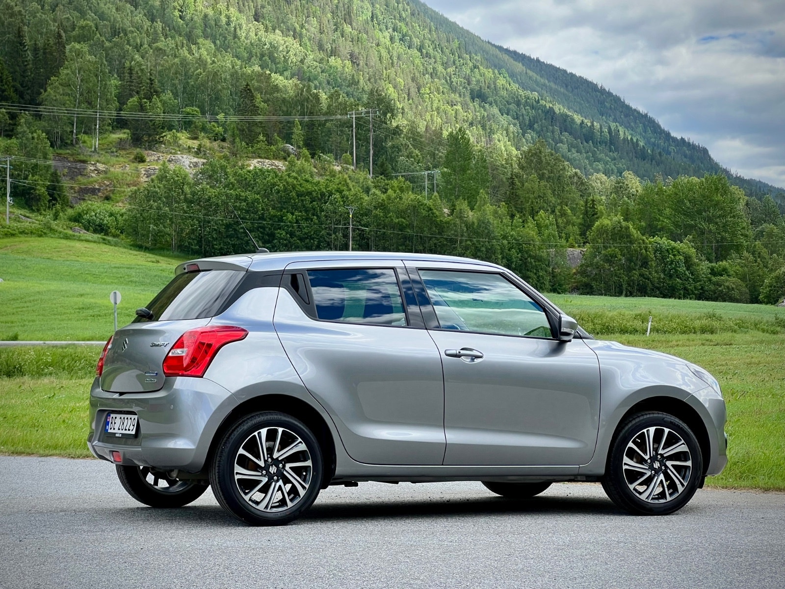Suzuki Swift Hybrid AllGrip Manual, 5-trins, 83ps, 2021