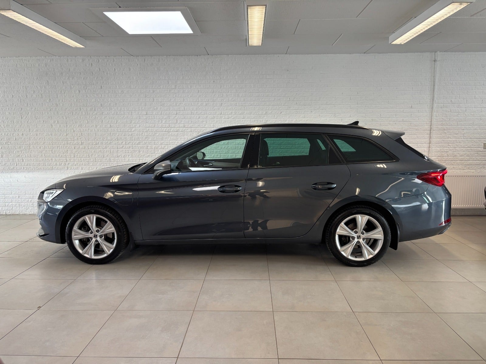 SEAT Leon Sportstourer e-Hybrid DSG Sequential, 6-trins, 204ps, 2024