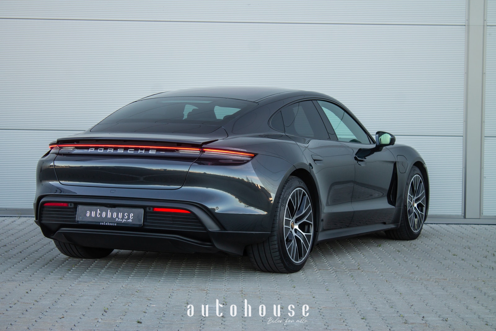 Porsche Taycan Direct Drive/Automatic, 326hp, 2021