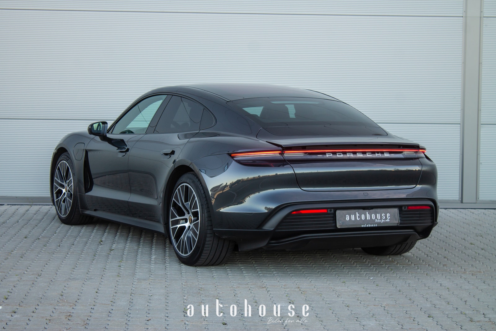 Porsche Taycan Direct Drive/Automatic, 326hp, 2021