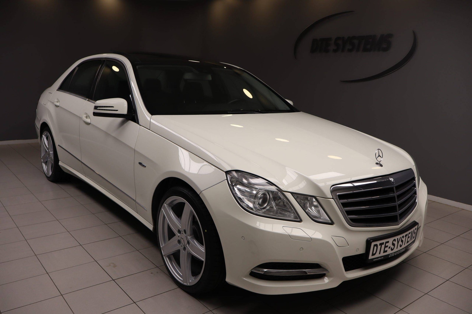 Mercedes-Benz E 220 CDI BlueEFFICIENCY 7G-Tronic Plus, 170hp, 2012