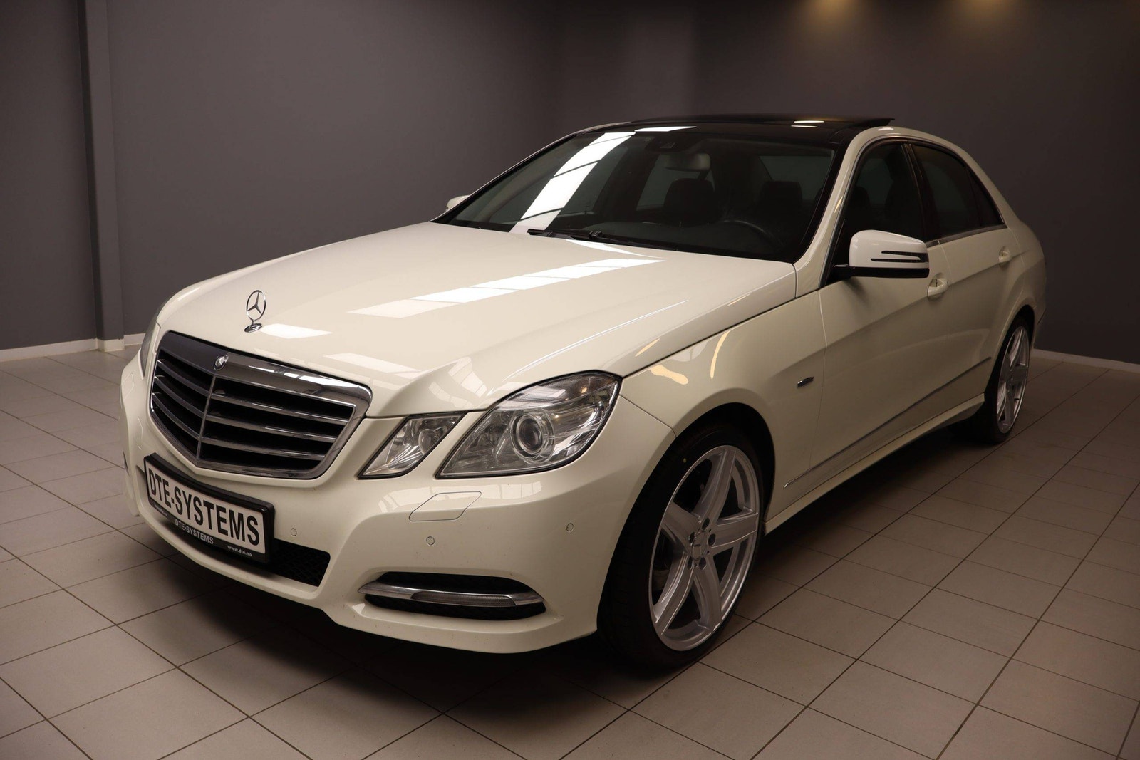 Mercedes-Benz E 220 CDI BlueEFFICIENCY 7G-Tronic Plus, 170hp, 2012