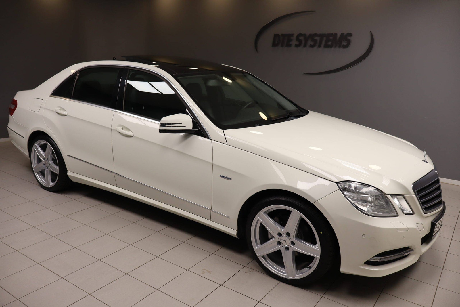 Mercedes-Benz E 220 CDI BlueEFFICIENCY 7G-Tronic Plus, 170hp, 2012