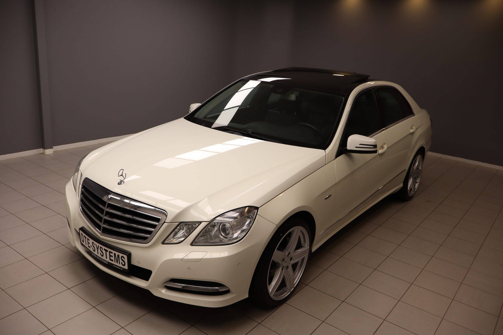 Mercedes-Benz E 220 CDI BlueEFFICIENCY 7G-Tronic Plus, 170hp, 2012