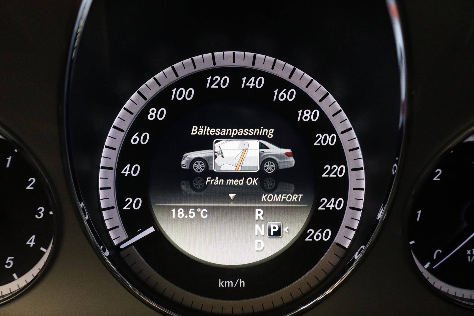 Mercedes-Benz E 220 CDI BlueEFFICIENCY 7G-Tronic Plus, 170hp, 2012