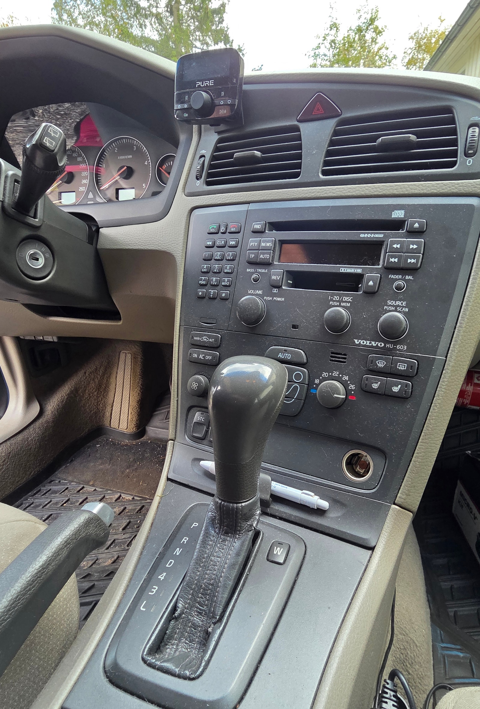 Volvo V70 2.4D Automatic, 130hp, 2003
